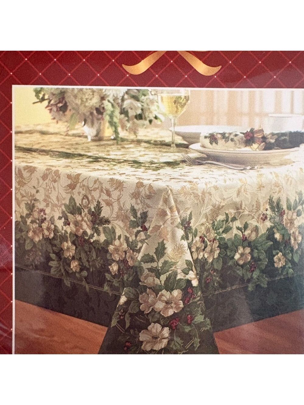 Bed Bath & Beyond Holiday Tablecloth - Cream and Green - Picture 2 of 3